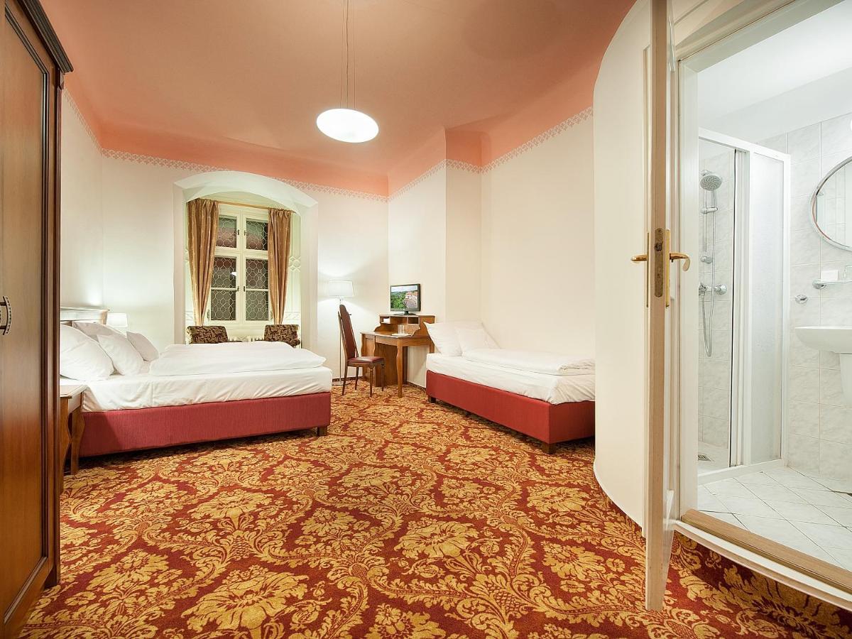 Ea Zamecky Hotel Hrubá Skála 외부 사진