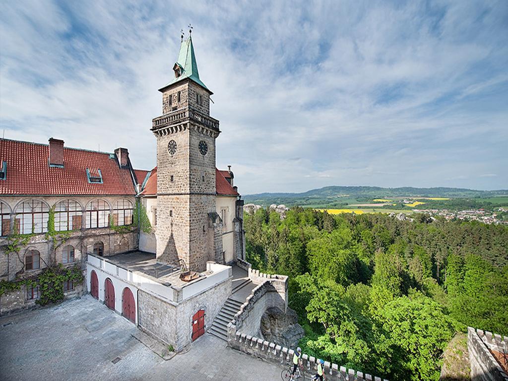 Ea Zamecky Hotel Hrubá Skála 외부 사진