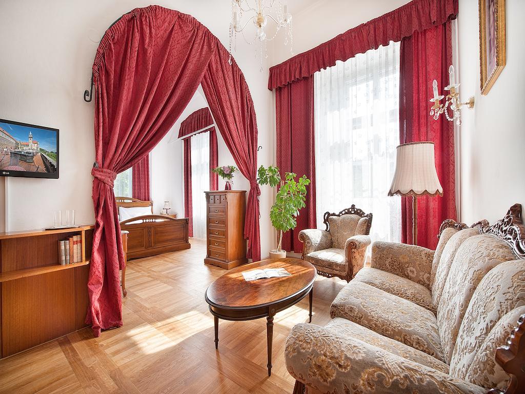 Ea Zamecky Hotel Hrubá Skála 외부 사진