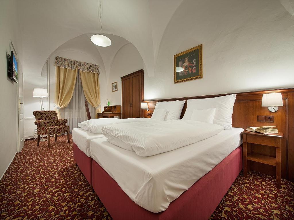 Ea Zamecky Hotel Hrubá Skála 외부 사진