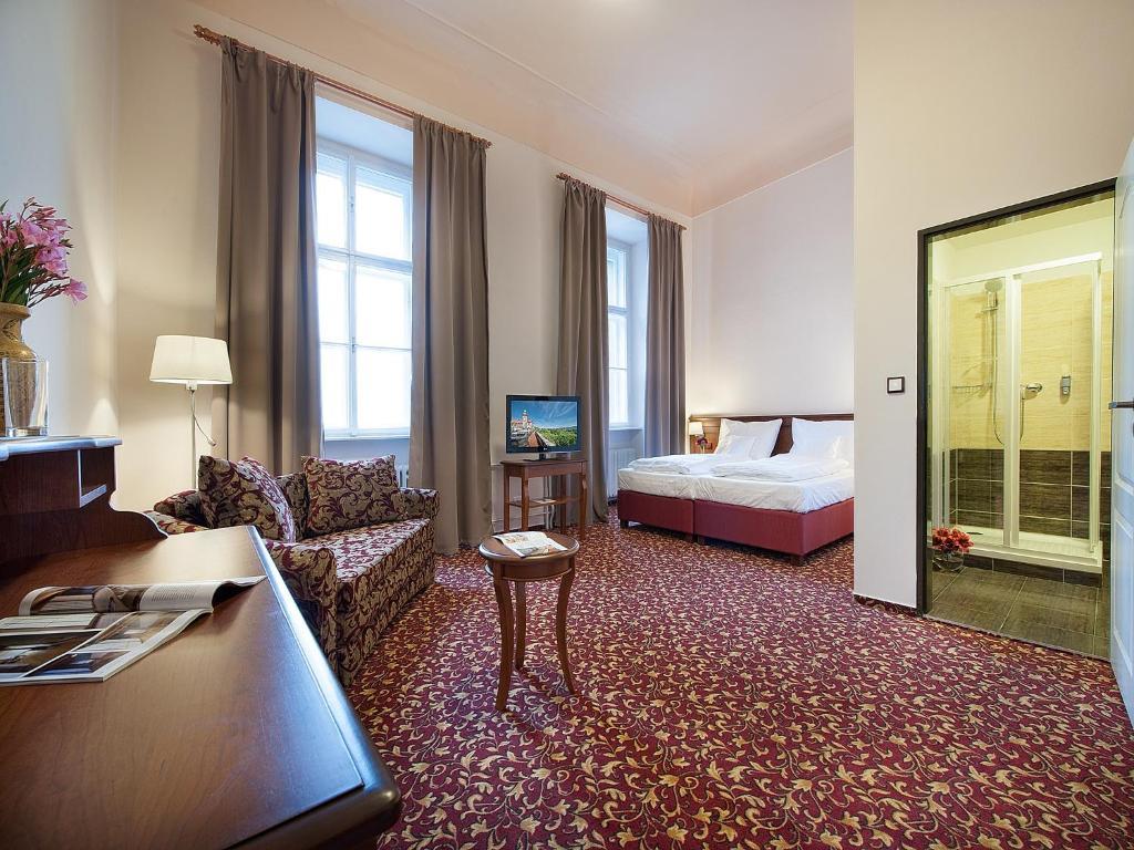 Ea Zamecky Hotel Hrubá Skála 외부 사진