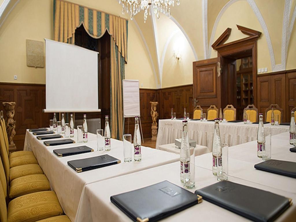 Ea Zamecky Hotel Hrubá Skála 외부 사진